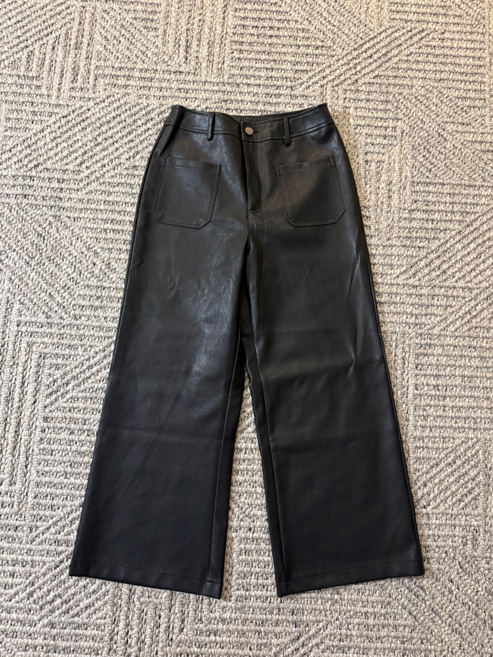 Francesca's Collections Black Wide-Leg Faux Leather Pants Cropped